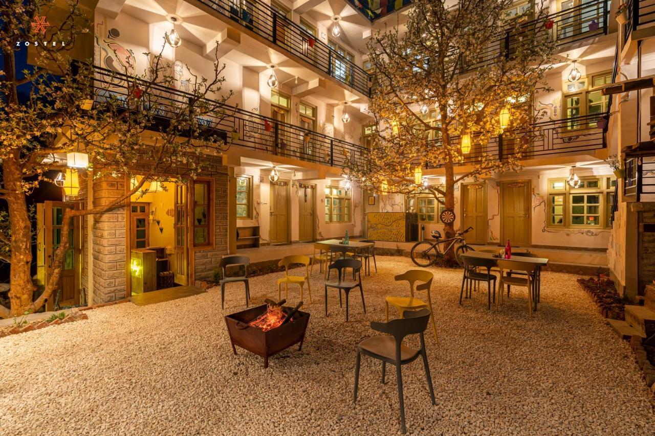 A Pousada Zostel Sāngla Exterior foto