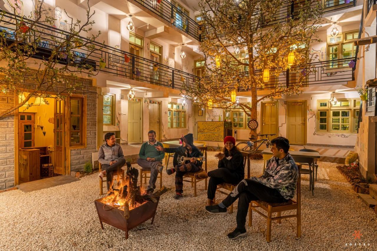 A Pousada Zostel Sāngla Exterior foto